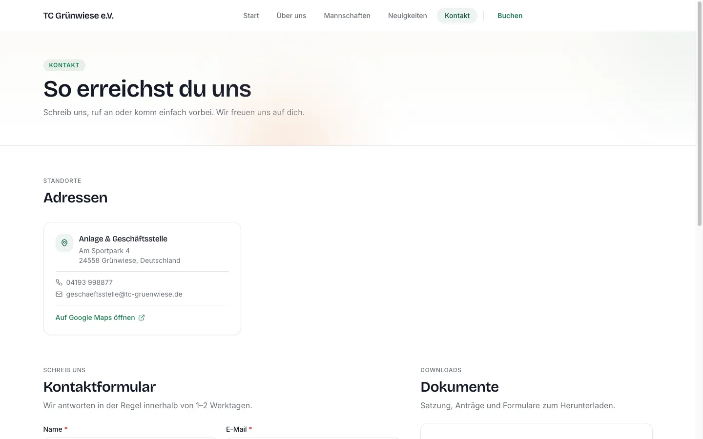 Öffentliche Vereinswebseite mit Kontaktseite, Adresse und Formular